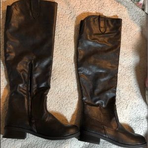 BOOTS PLEATHER OVER KNEE NWOT
